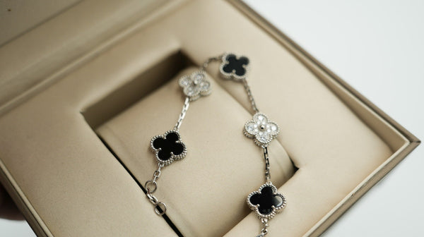 CZ & Onyx 5 Motif Bracelet 15mm Clover Alternate 18K White Gold.