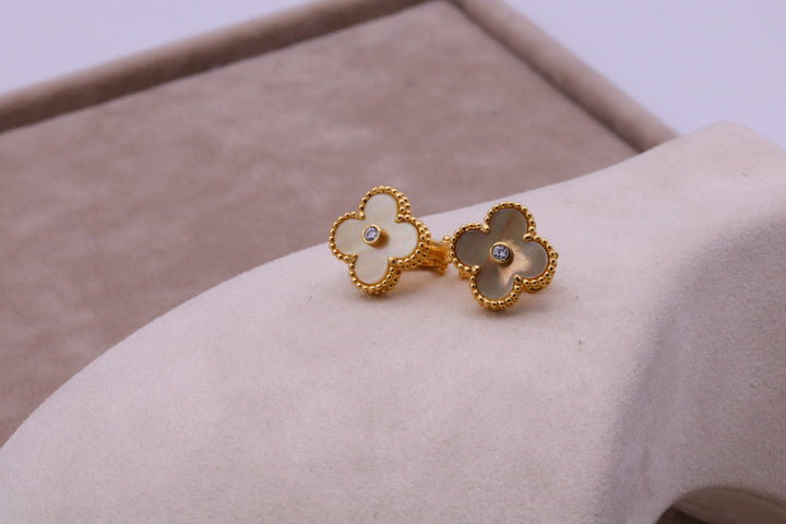 Mother of pearl Clover Stud Earrings with CZ 15mm Motif 18k gold Push Back Bijou Era Store