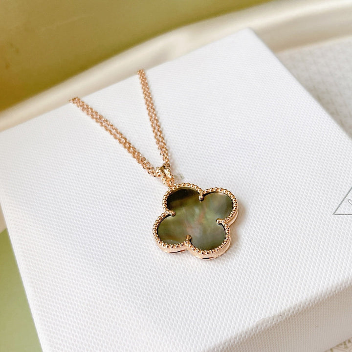 Gray Mother of Pearl Clover Necklace 18K Rose Gold, 1 Motif 25mm Magic Clover Charm, Lucky Leaf Clover Pendant, Dainty Clover Charm Bijou Era Store