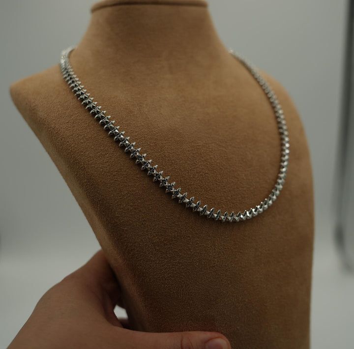 Clash de Spiked Necklace White Gold 50cm