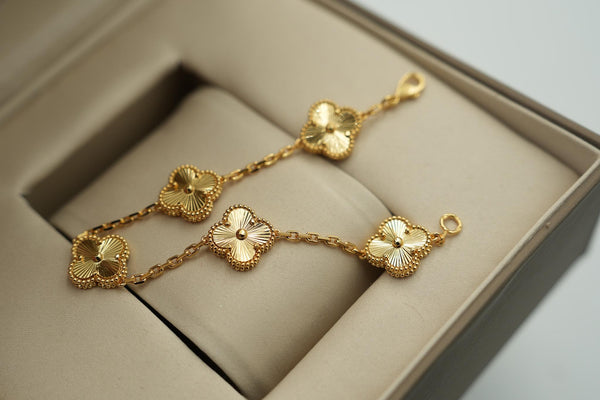 Guilliioche Clover Bracelet 5 Motif Gold