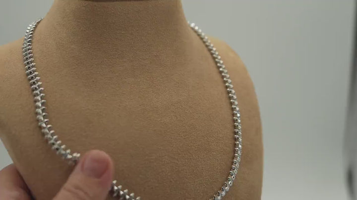 Clash de Spiked Necklace White Gold 50cm VIdeo