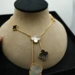 Necklace front view - Bijou Era