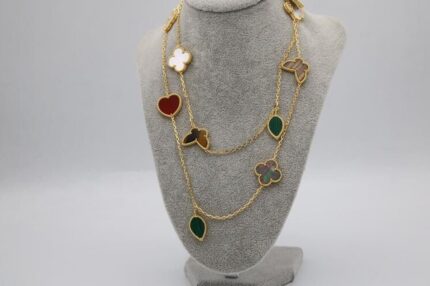 Necklace front view - Bijou Era