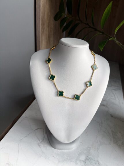 Malachite Necklace front view - Bijou Era
