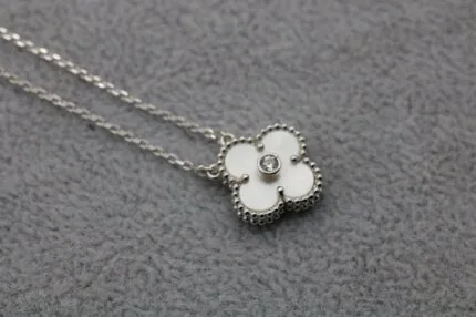 MOP Necklace front view - Bijou Era